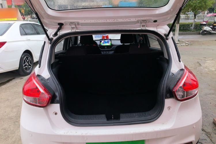 Used Baojun 310 2017 1.5L automatic comfort version
