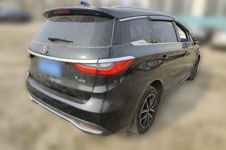 Used BYD Song MAX 2018 1.5T Automatic Smart Connect Elite Model with 6 Seats
