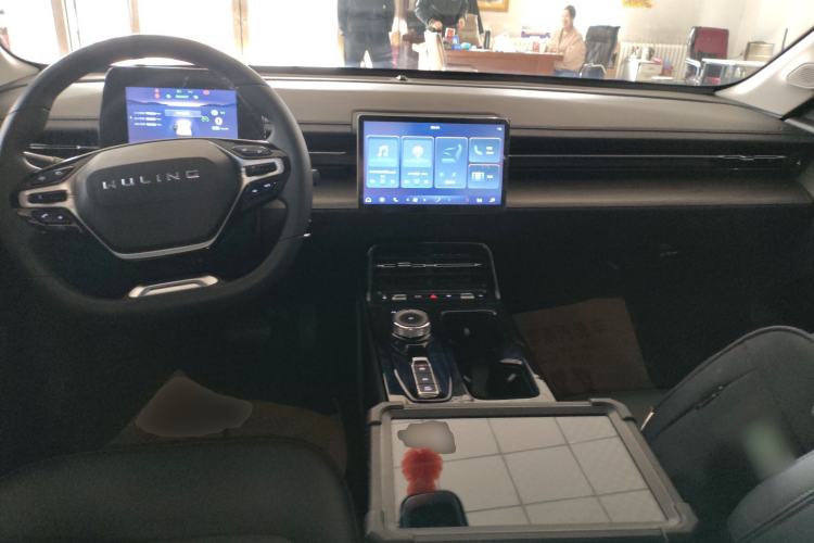 Used Wuling Xingguang 2024 Co-creation Edition 150 Standard Model Center Console