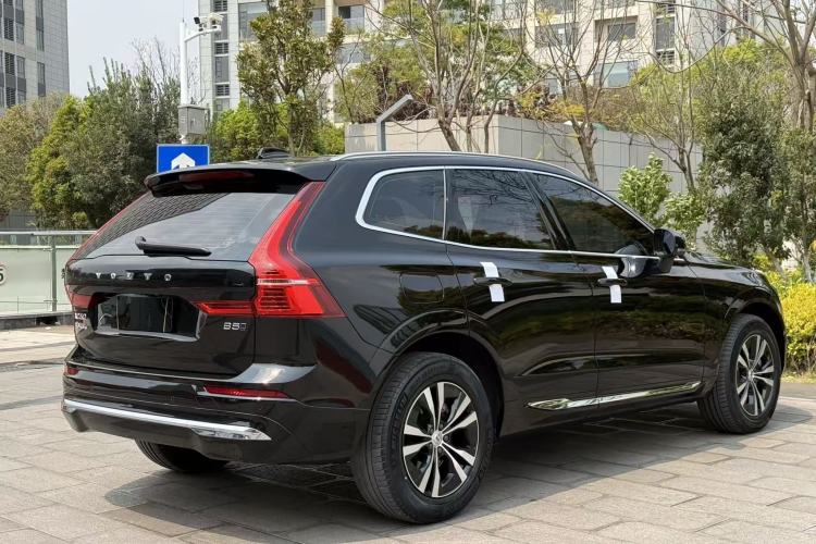 Used Volvo XC60 2023 B5 4x4 Smart Luxury Edition
