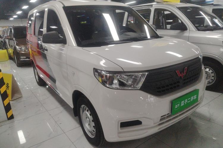 Used Wuling Hongguang V 2022 1.5L Jingqu Edition Electric-Assist LAR Exterior 1