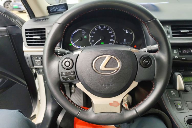 Used Lexus CT 2017 CT200h Elite Edition Monotone China VI
