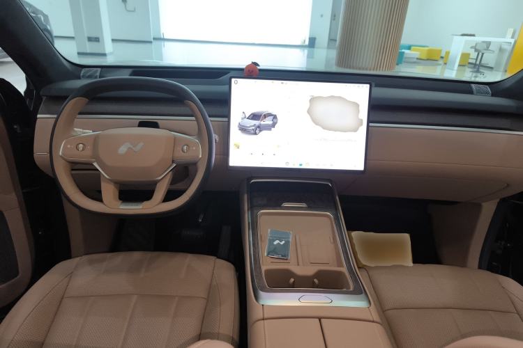 Used ONVO Luxeed L90 2025 Model—Ultra Six-Seater Version