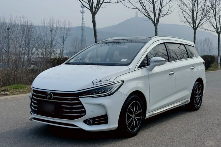 Used BYD Song MAX 2018 1.5T Automatic Smart Connect Elite Model with 6 Seats