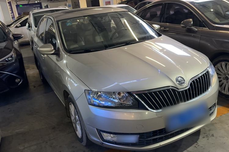 Used Skoda Rapid 2013 1.6L Manual Preferred Version
