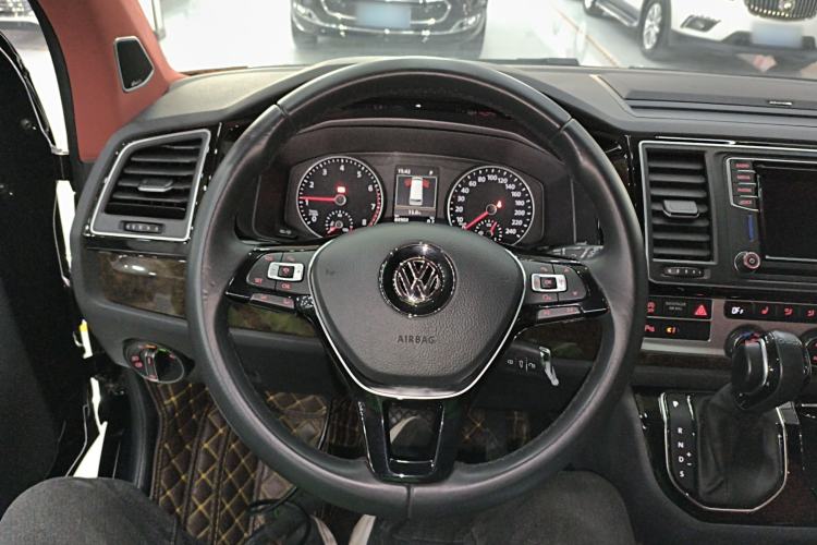 Used Volkswagen Multivan 2019 2.0 TSI 4x4 Prestige Edition 7-Seater
