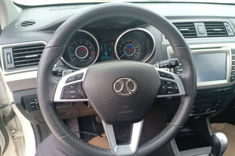 Used BAIC Senova X65 2015 2.0T Automatic Elite Model
