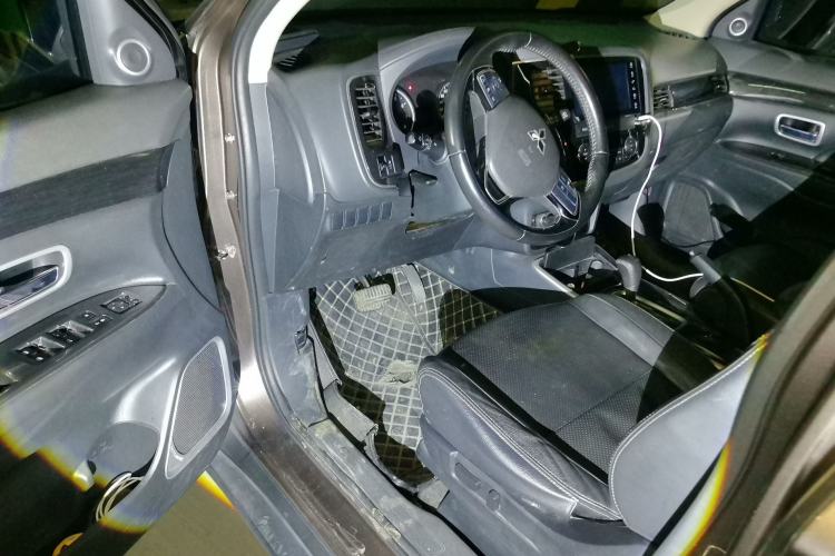 Used Mitsubishi Outlander 2018 2.0L Two-Wheel Drive Glory Edition 5 Seats