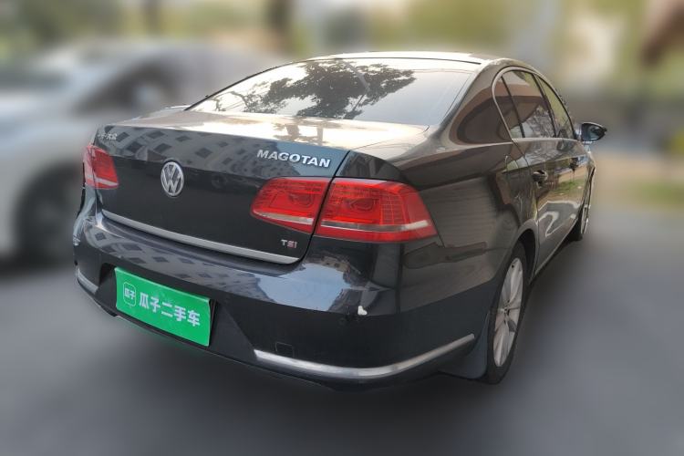 Used Volkswagen Magotan 2012 Facelift 1.8TSI Prestige Model Rear Right 45 Deg