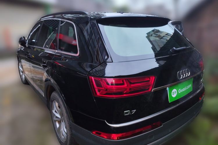 Used Audi Q7 2016 40 TFSI Comfort Model