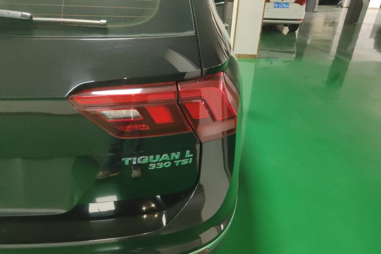 Used Volkswagen Tiguan L 2018 330TSI Automatic Two-Wheel Drive Luxury Edition Exterior 3