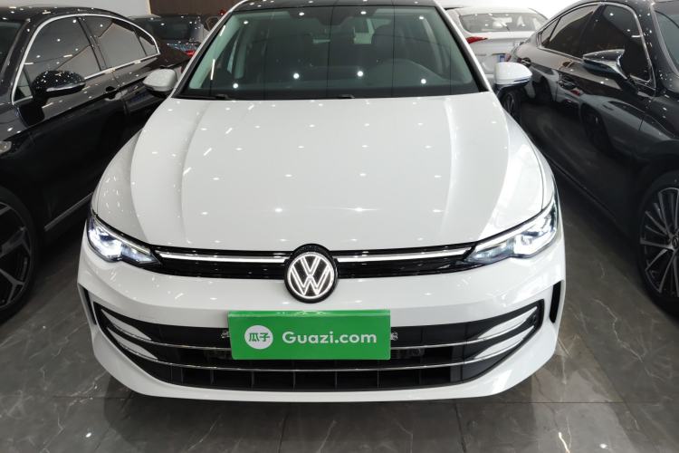 Used Volkswagen Golf 2025 300TSI Pro Front