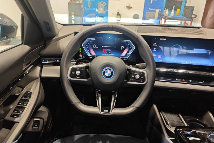 Used BMW i5 2024 eDrive 35L Luxury Model with M Sport Package
