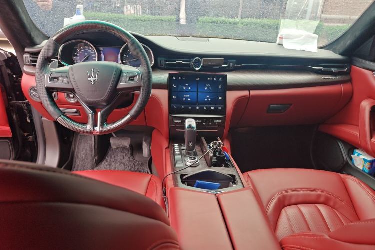 Used Maserati President 2013 3.8T Standard Model Center Console