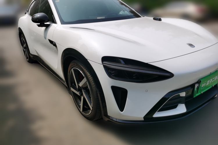 Used Xiaomi Auto YU7 2025 Ultra-Long Range High-Performance All-Wheel-Drive Max Edition Front Right 45 Deg