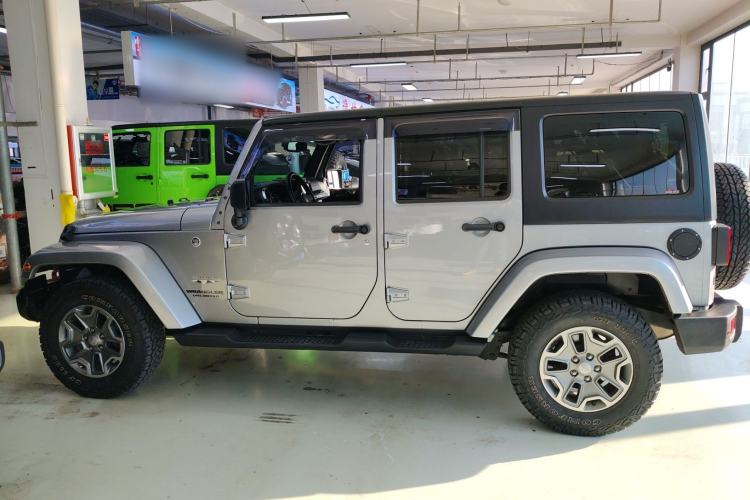 Used Jeep Wrangler 2017 3.0L Sahara Four-Door Comfort Edition

