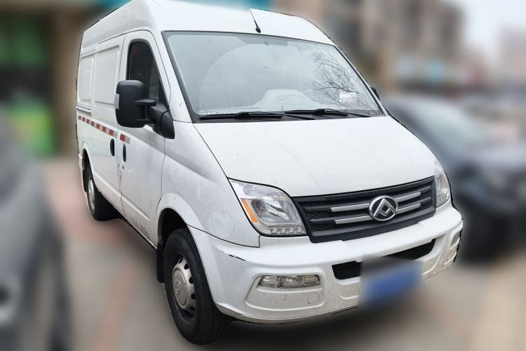 Used SAIC MAXUS Xintu V80 2023 2.0T AMT Classic City Distribution King Short Wheelbase Mid-Roof 3-Seater