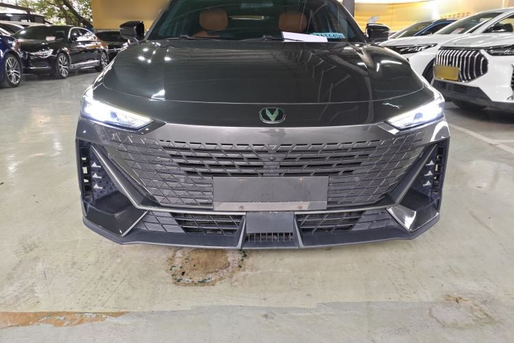 Used CHANGAN UNI-V iDD 2023 Zhidian iDD 1.5T 113km Smart & Fun Version (Rapid Edition) Front