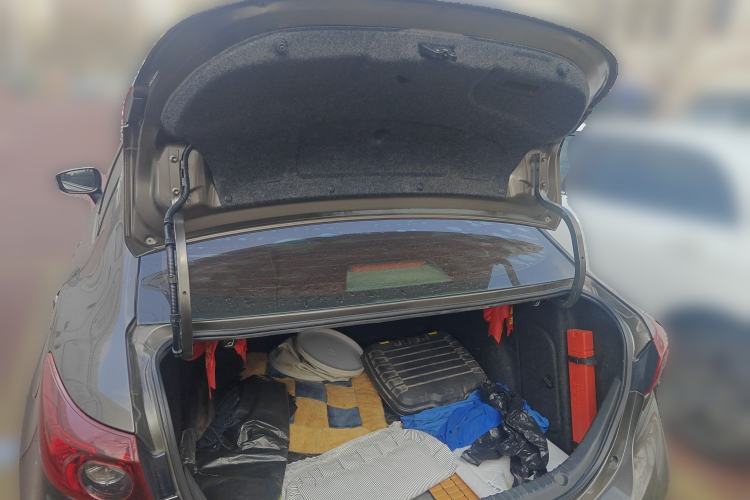 Used Mazda Mazda 3 Axela 2014 Sedan 1.5L Automatic Luxury Model