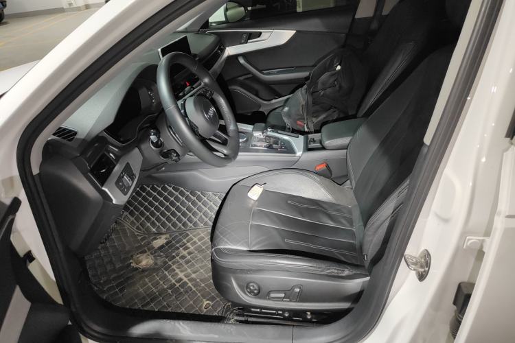 Used Audi A4L 2019 40 TFSI Fashion Version China V
