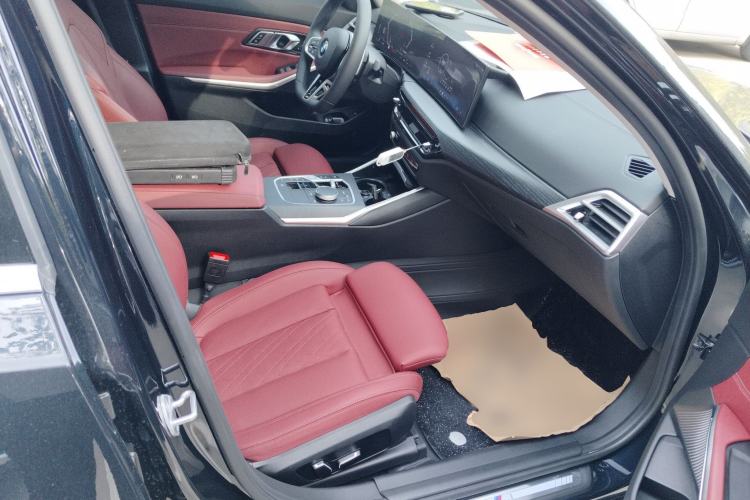 Used BMW 3 Series 2025 325Li M Sport Package Right Front Seat