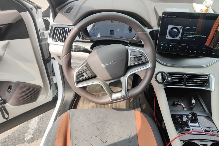 Used BYD Song PLUS New Energy 2025 DM-i 112KM Prestige Model Steering Wheel