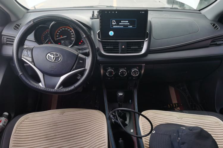 Used Toyota YARiS L Zhi Xuan 2022 X-Trail 1.5L CVT Leading PLUS Edition Center Console