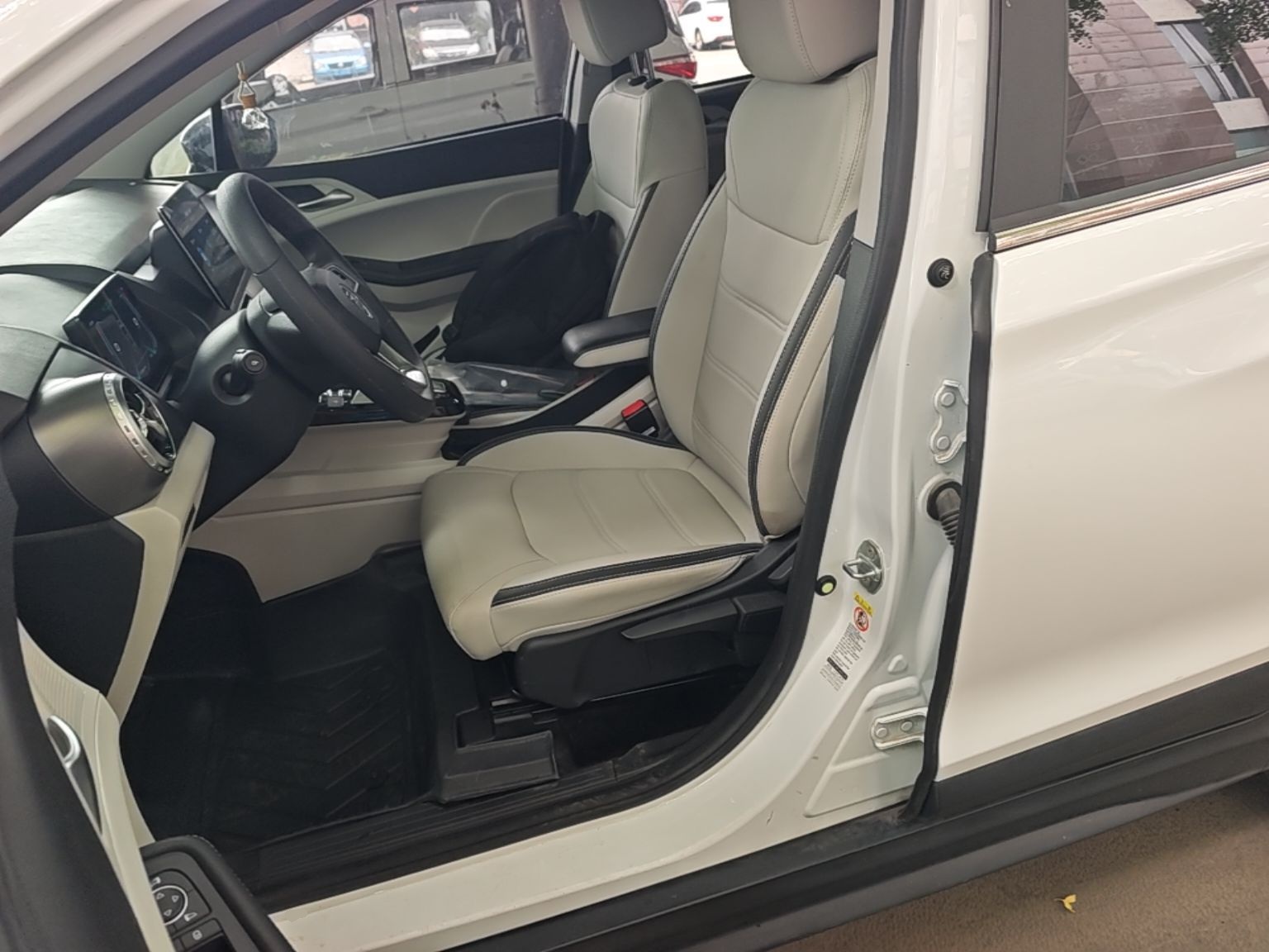 BYD Yuan Pro 2021 401 km Deluxe Version — снимка 17