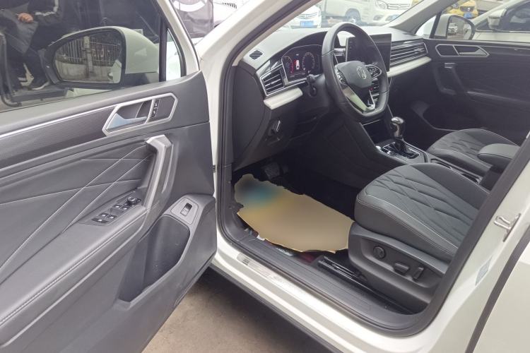 Used Volkswagen Tiguan L 2023 330TSI Automatic Two-Wheel Drive Smart Edition Driver Seat