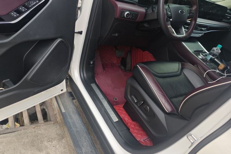 Used Ford Explorer 2023 EcoBoost 285 Four-Wheel Drive Titanium Edition 6 Seats