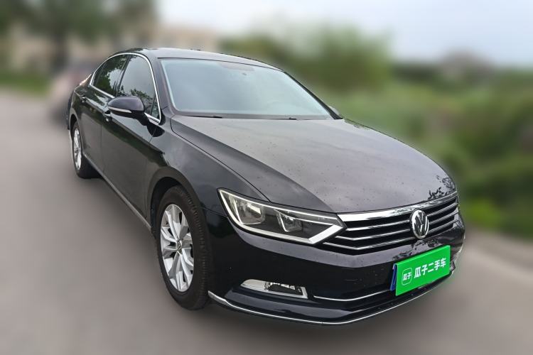 Used Volkswagen Magotan 2017 330TSI DSG Leading Model Front Right 45 Deg