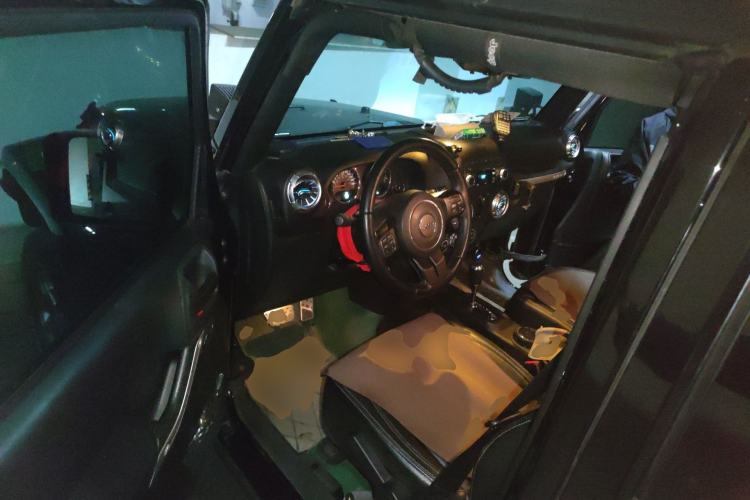 Used Jeep Wrangler 2015 3.0L Sahara Four-Door Comfort Edition