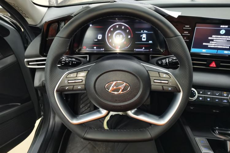 Used Hyundai Elantra 2021 1.5L CVT GLX Elite Edition Steering Wheel