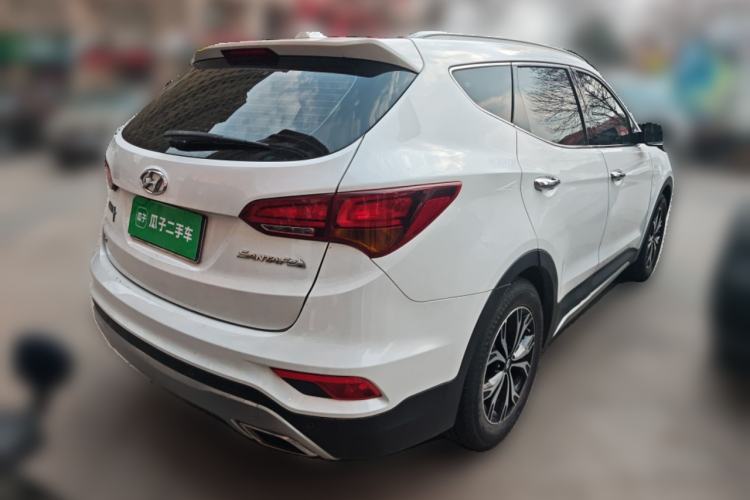 Used Hyundai Santa Fe 2017 2.0T Automatic Two-Wheel Drive Smart Version 7 Seats
