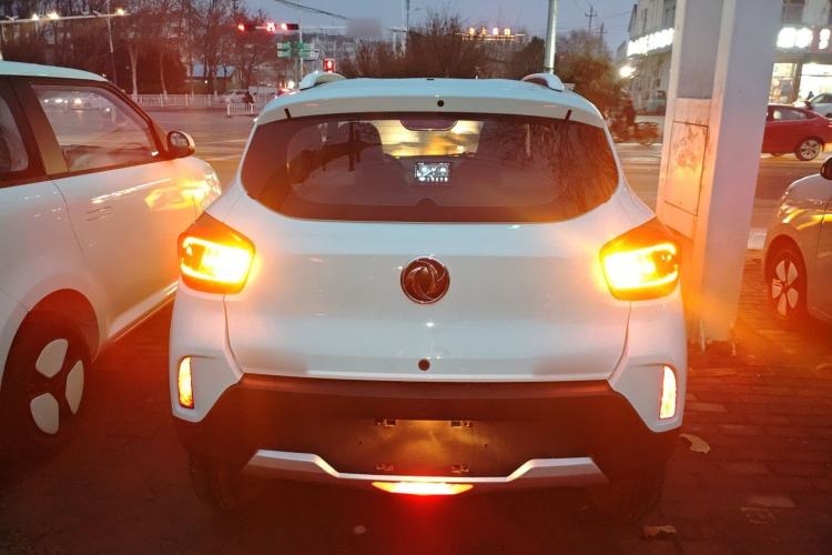 Used Dongfeng NAMMI BOX 2022 Revised Light Wind Edition 201 km Standard Version
