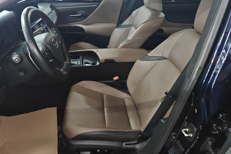 Used Lexus ES 2023 200 Excellence Edition