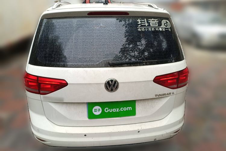 Used Volkswagen Touran 2018 Volkswagen Touran L 1.6L Manual Trend Edition
