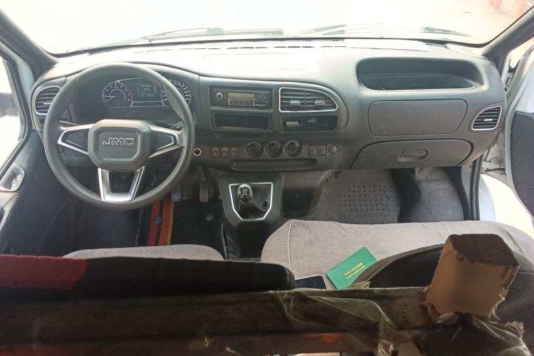 Used JMC Transit 2021 2.8T Space King Standard Version Long Wheelbase Mid-Height Roof Rear Single Tire 3-Seater Diesel China VI Emission Standard JX493
