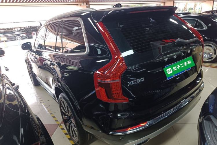 Used Volvo XC90 2021 B5 SmartDrive Luxury Edition 7 Seats Rear Left 45 Deg