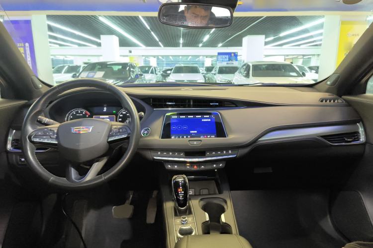 Used Cadillac XT4 2022 28T Two-Wheel Drive Prestige Version