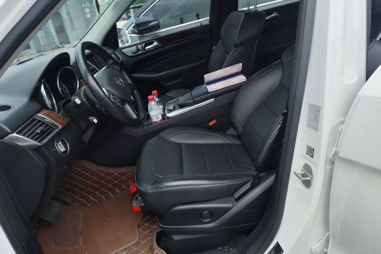 Used Mercedes-Benz M-Class 2014 ML 400 4MATIC Dynamic Model Left Front Seat