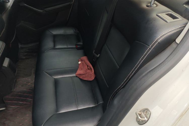 Used Volkswagen Lavida 2015 1.6L Automatic Fashion Edition Left Rear Seat