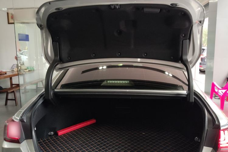 Used Lexus ES 2020 300h Premier Edition
