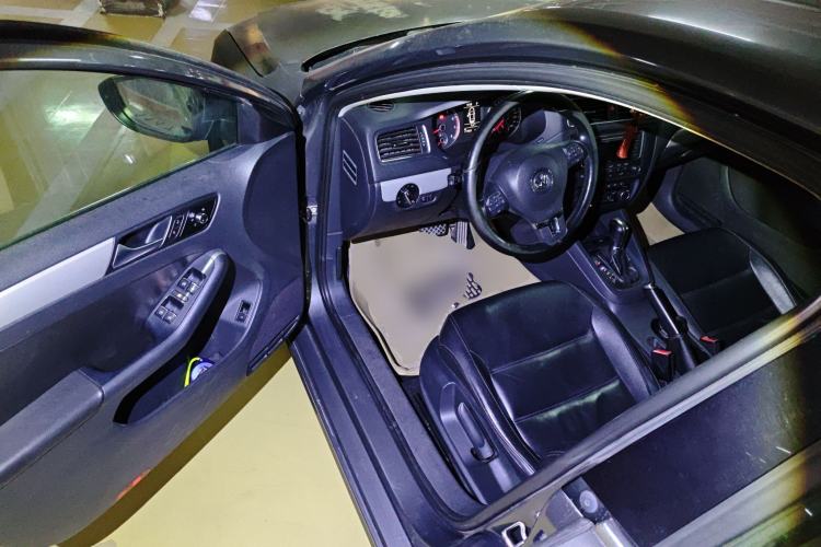 Used Volkswagen Sagitar 2012 1.4TSI Automatic Luxury Edition
