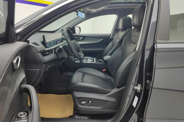 Used Chery Tiggo 8 PLUS 2022 290TGDI DCT Haoting Edition
