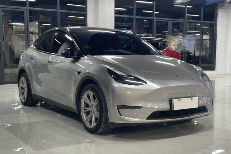 Used Tesla Model Y 2021 Long-Range All-Wheel-Drive Version