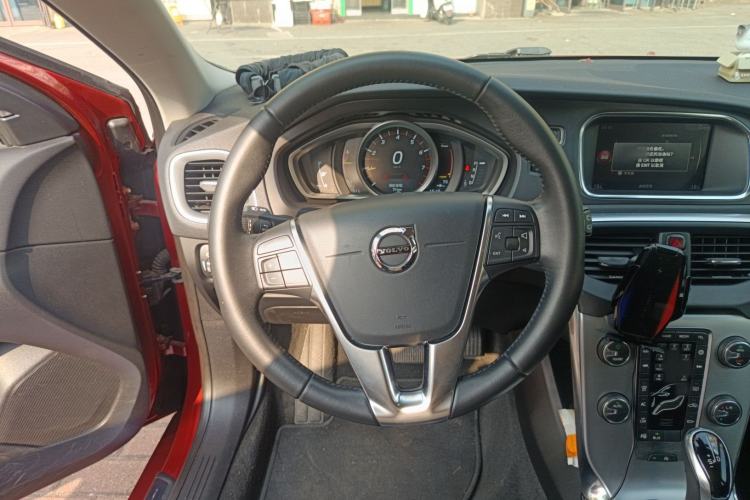 Used Volvo V40 2017 T3 Zhiya Edition