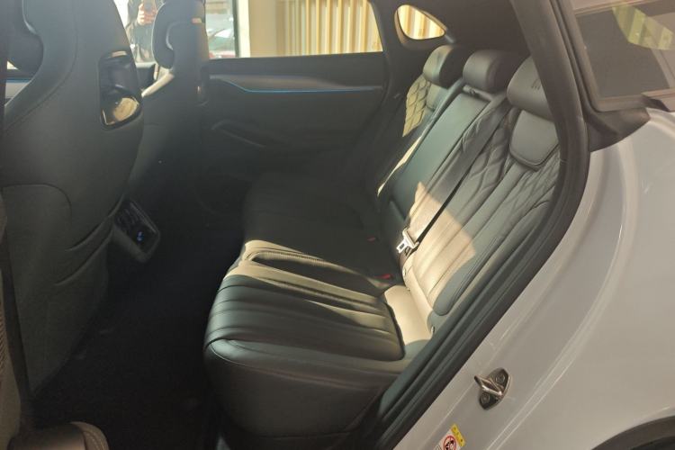 Used BYD Song L EV 2025 Intelligent Driving Version 662 km LiDAR Excellence Edition
