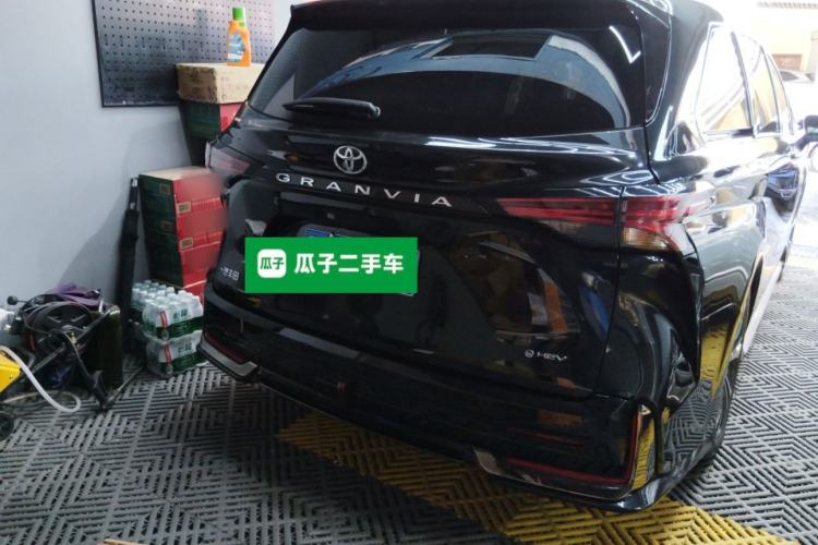 Used Toyota Granvia 2024 2.5L Hybrid Prestige ULTRA Edition
