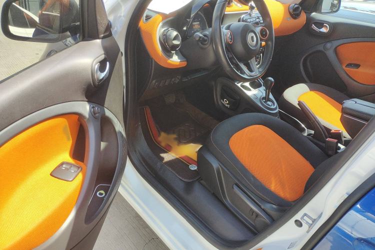 Used smart forfour 2016 1.0L 52 kW Passion Edition